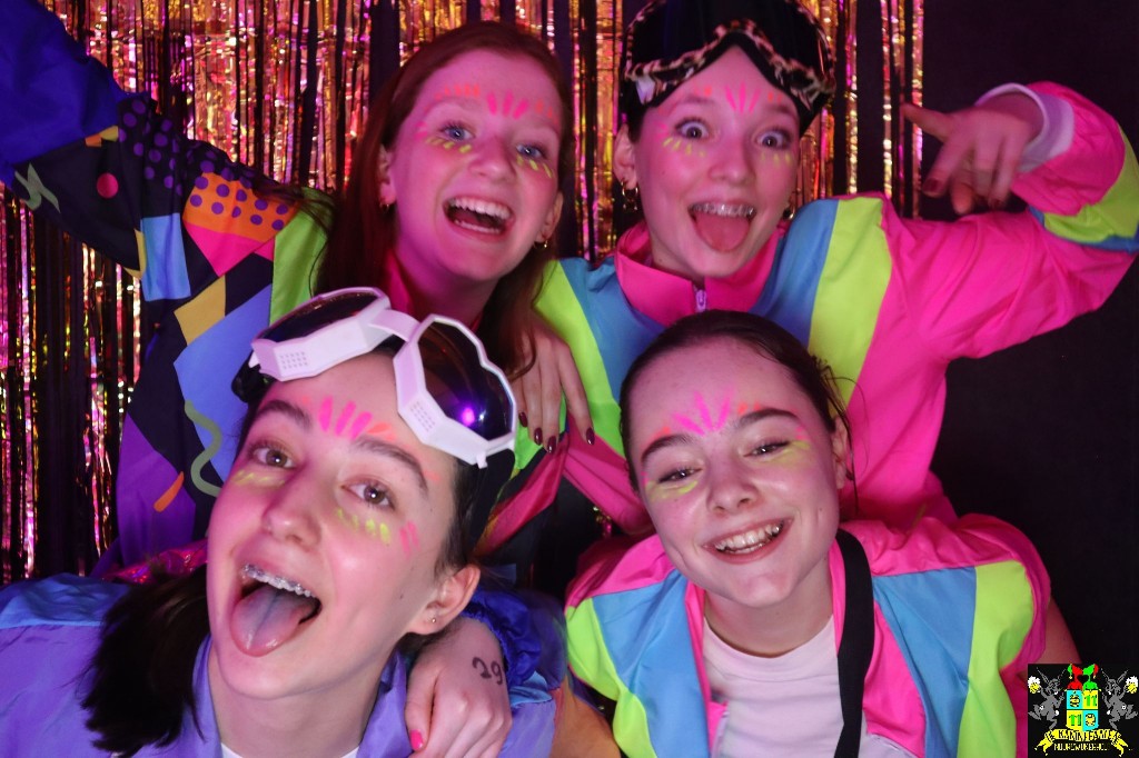 ../Images/Jeugd Opwarmbal Photobooth 136.jpg